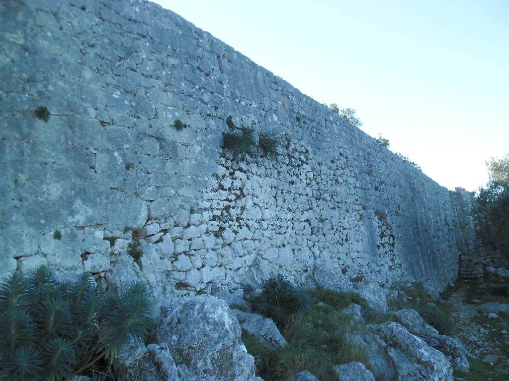 Sutvrač fortress
